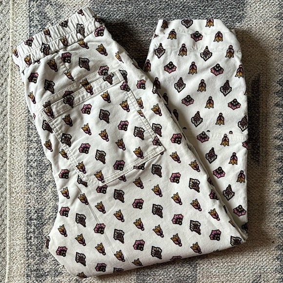 ♥️… Anthropologie Fleurette Printed Corduroy Pants - Picture 4 of 9